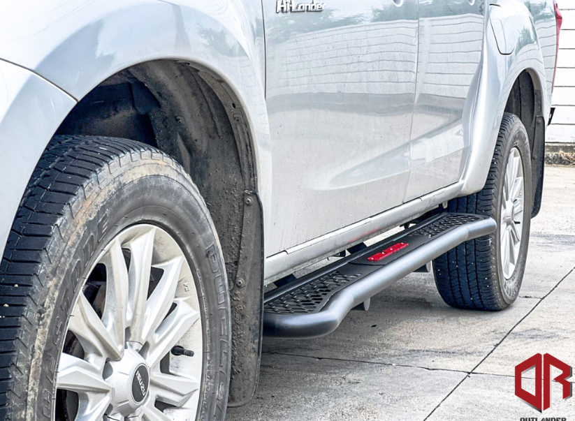 Rally side steps Nissan Navara NP300